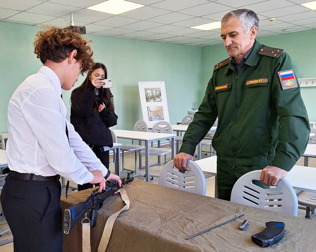 В Краснооктябрьской школе создали молодежное пространство, назвав его «Теплица»