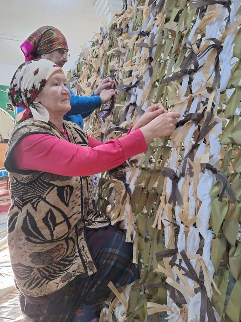 Сыновьям нужна наша помощь. Кулуевские женщины помогают нашим бойцам